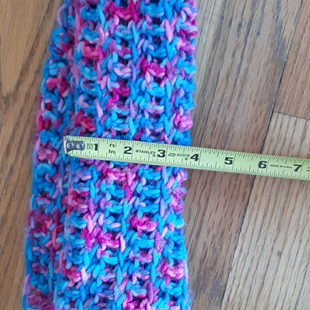 Handmade infinity scarf - Picture 4 of 4